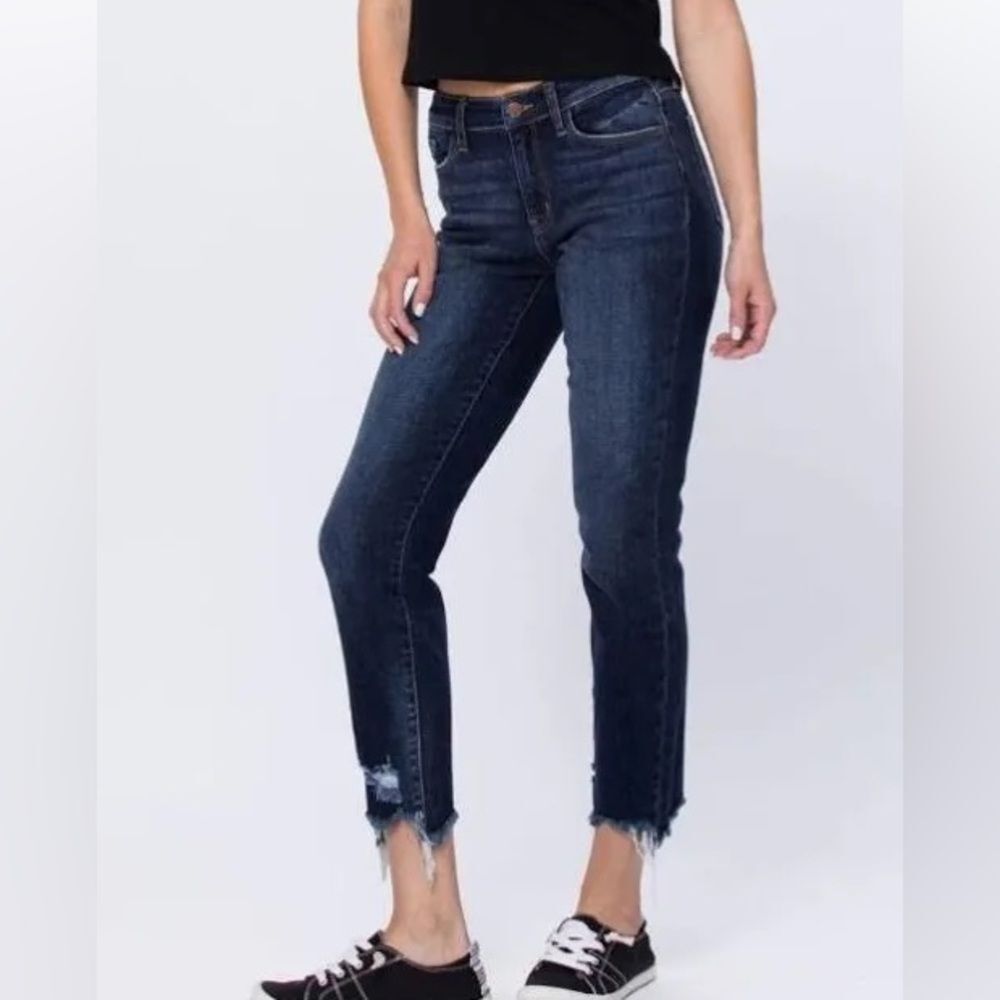 Judy Blue Women’s Slim Fit Mid Rise Dark Wash Denim Distressed Size 14W
